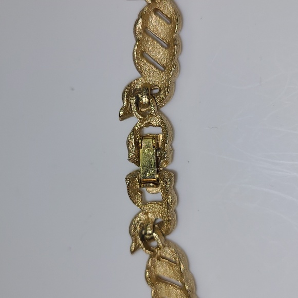 Trifari Necklace - Picture 2 of 2